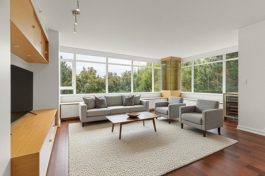 305 5955 Balsam Street Vancouver, BC - 1