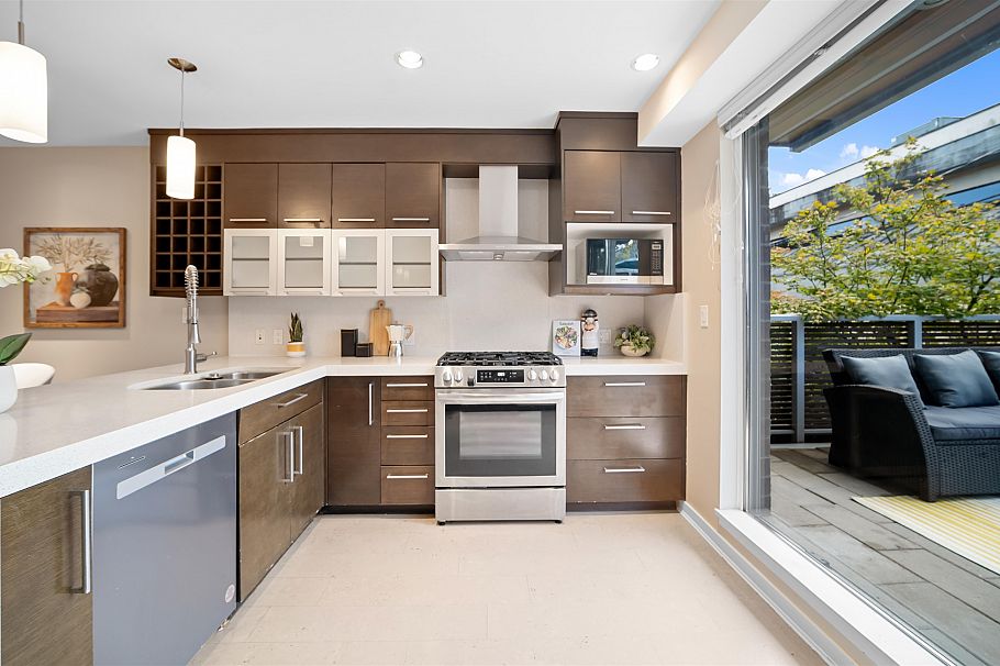 7 2188 W 8th Avenue Vancouver, BC - 10