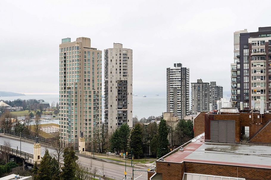 1205 889 Pacific Street Vancouver, BC - 2