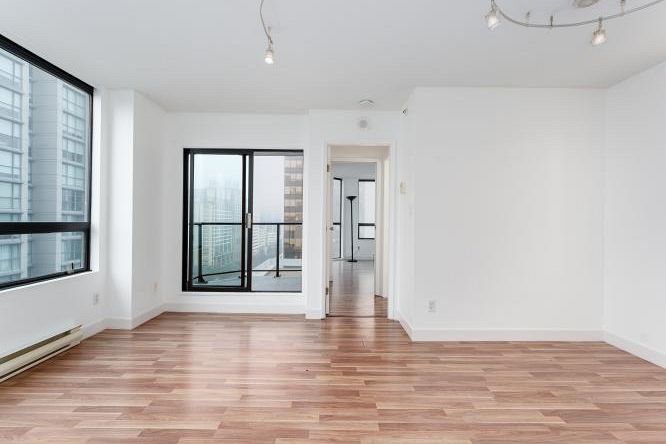 1505 811 Helmcken Street Vancouver, BC - 4