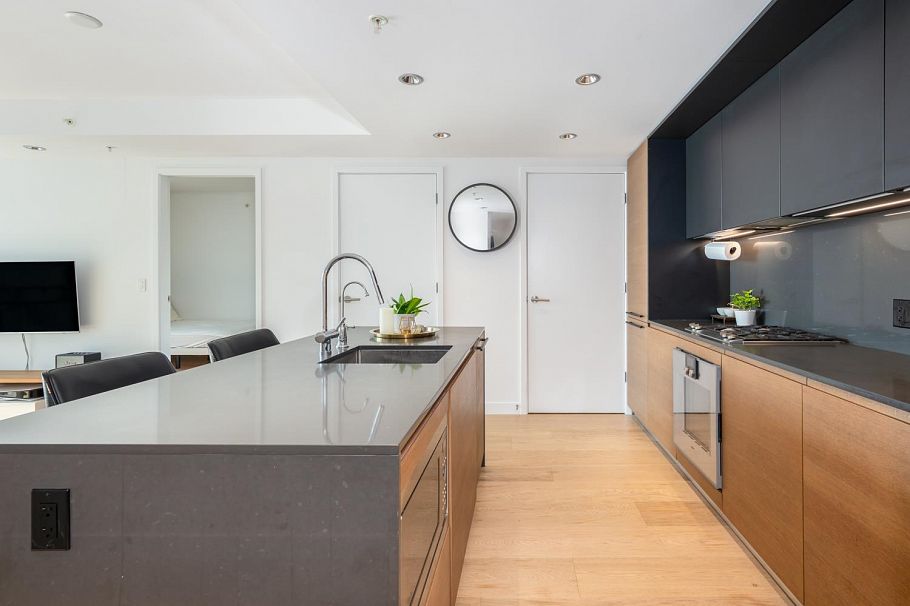 1212 1289 Hornby Street Vancouver, BC - 2