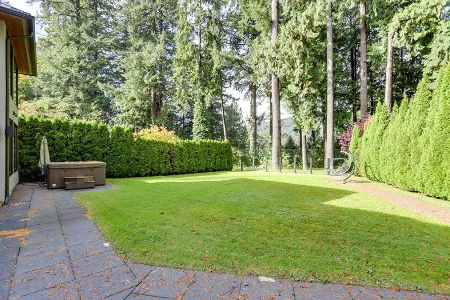 4577 Capilano Road North Vancouver, BC - 34