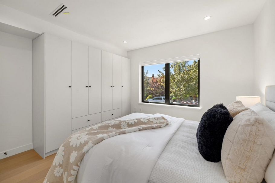 1 2247 Parker Street Vancouver, BC - 24