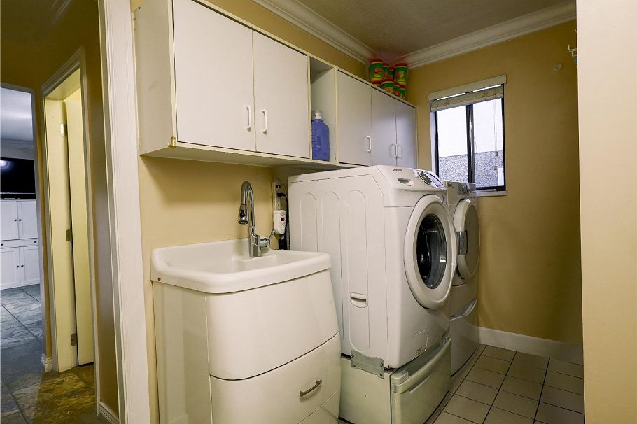 2038 E 40th Avenue Vancouver, BC - 24