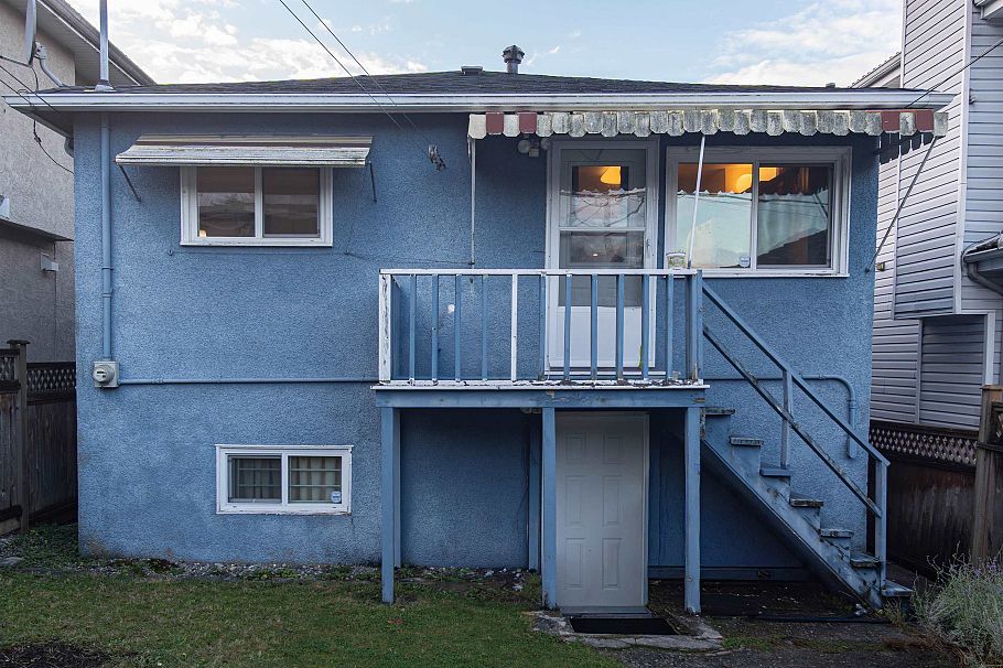 4458 Skeena Street Vancouver, BC - 27