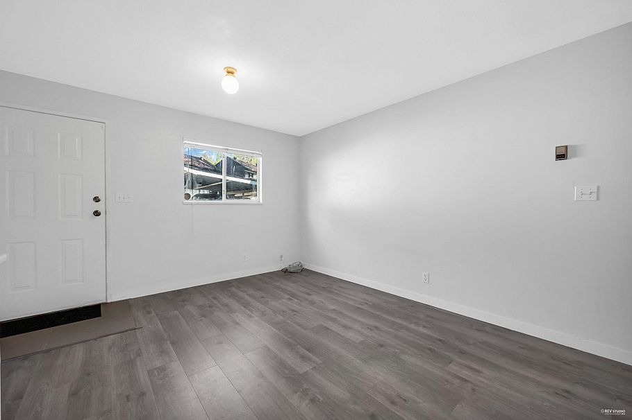3529 Napier Street Vancouver, BC - 26