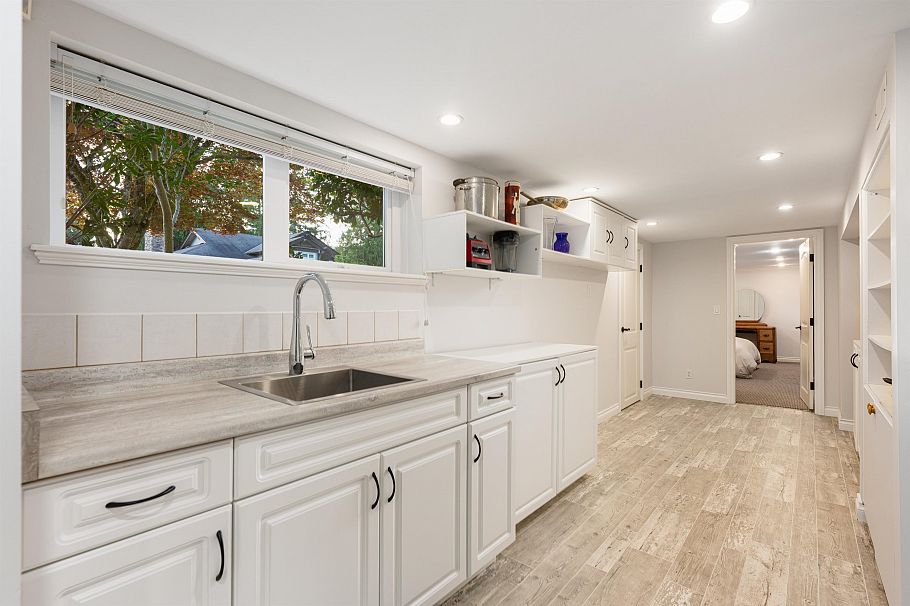 3658 Loraine Avenue North Vancouver, BC - 19