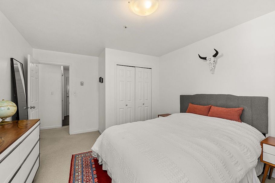 202 1537 Charles Street Vancouver, BC - 13