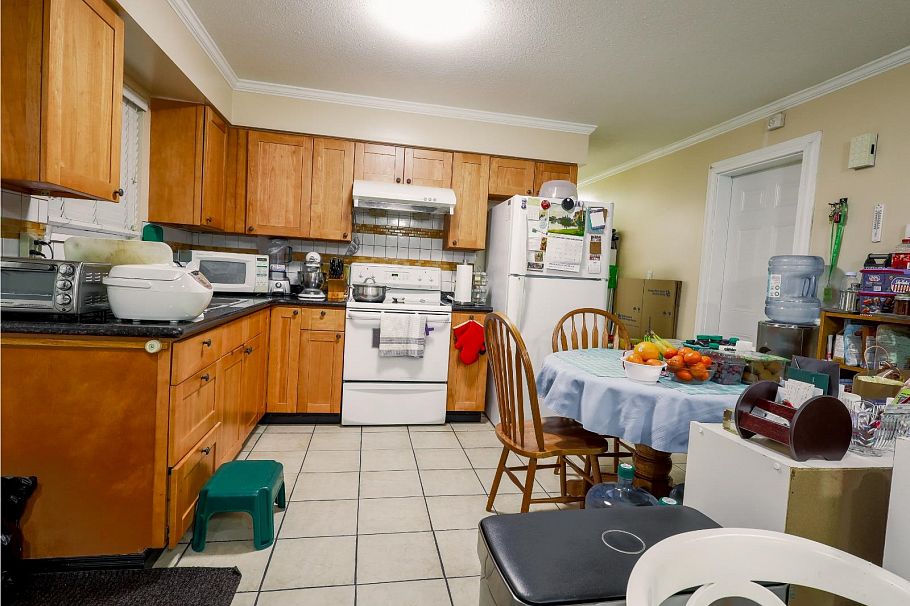 2038 E 40th Avenue Vancouver, BC - 19