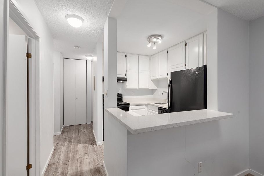 306 1775 W 10th Avenue Vancouver, BC - 11