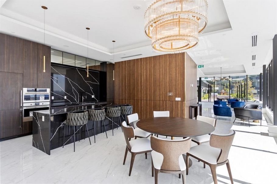 1602 135 E 13th Street North Vancouver, BC - 36