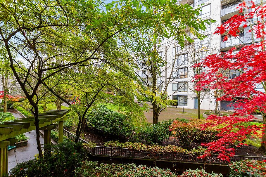 210 3575 Euclid Avenue Vancouver, BC - 18