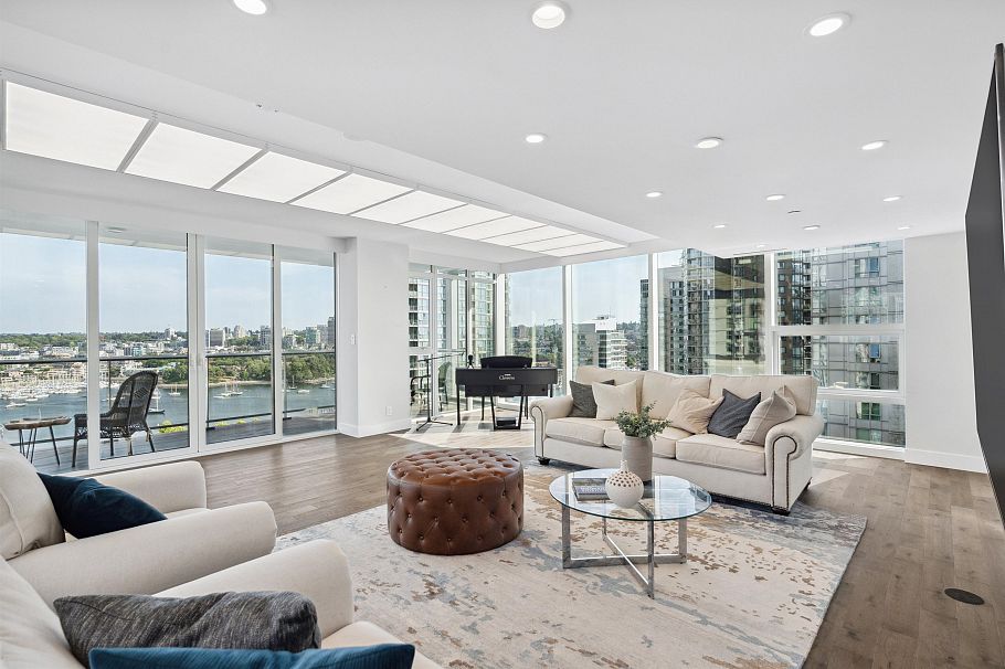 1701 499 Pacific Street Vancouver, BC - 2