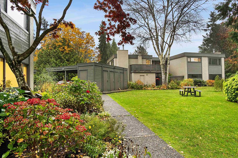 1253 Plateau Drive North Vancouver, BC - 22