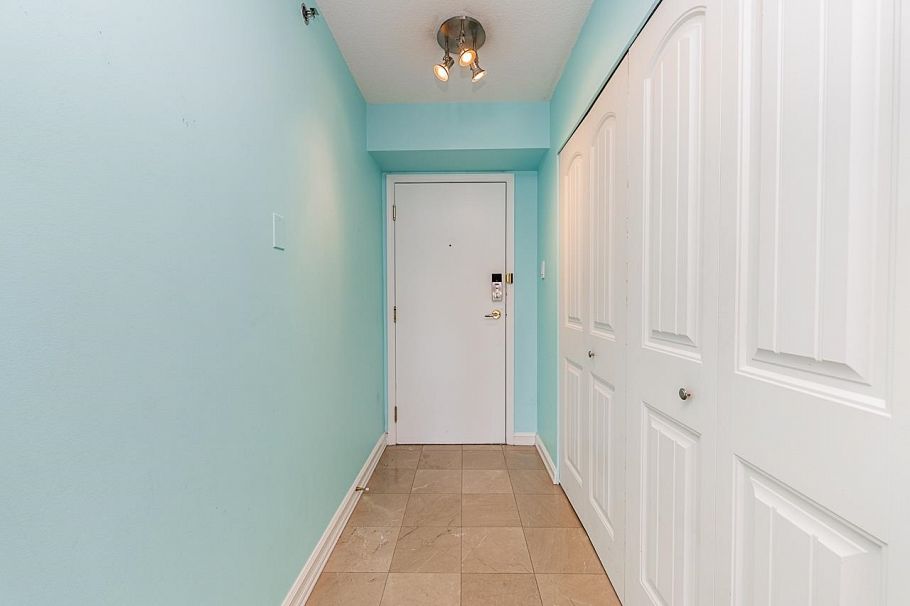 1304 283 Davie Street Vancouver, BC - 28