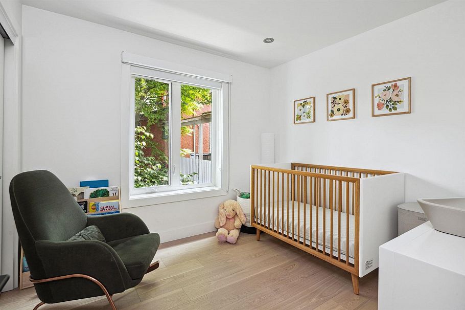 1535 E 5th Avenue Vancouver, BC - 3