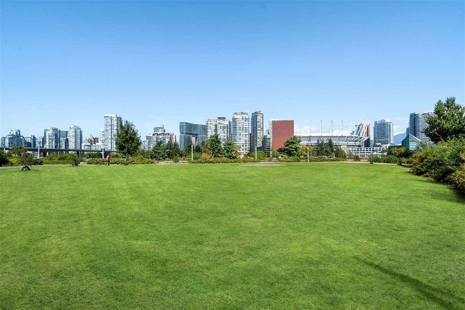 1618 Columbia Street Vancouver, BC - 17