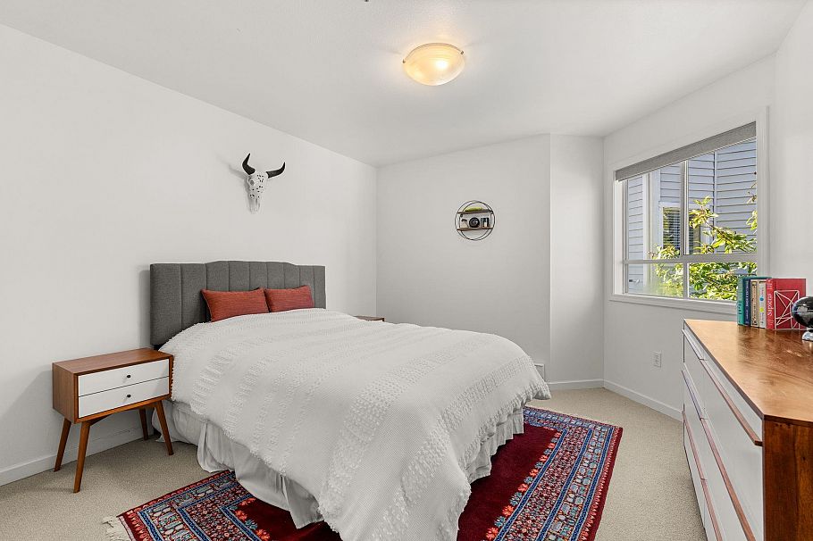 202 1537 Charles Street Vancouver, BC - 12