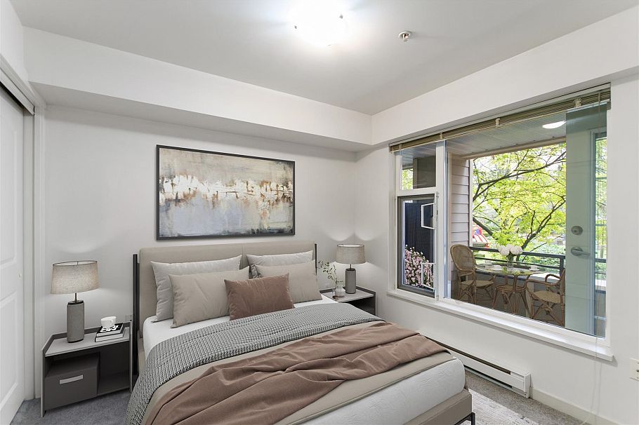 210 3575 Euclid Avenue Vancouver, BC - 5