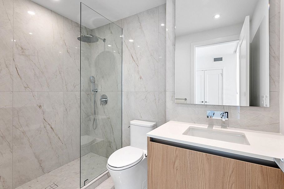 1602 135 E 13th Street North Vancouver, BC - 22