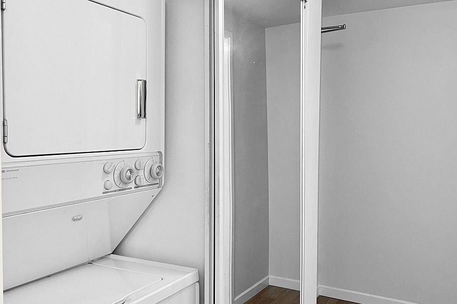 807 555 Jervis Street Vancouver, BC - 6