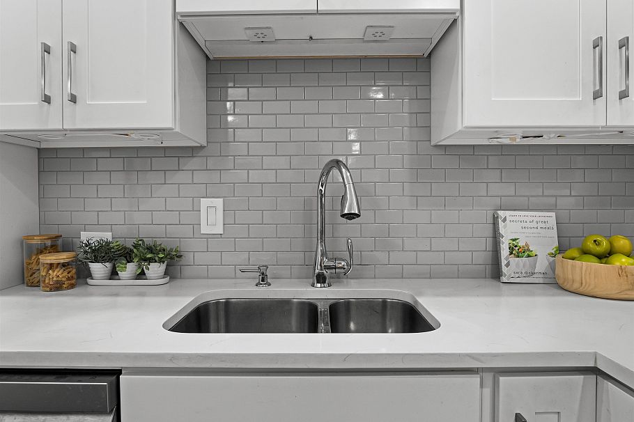 1253 Plateau Drive North Vancouver, BC - 7