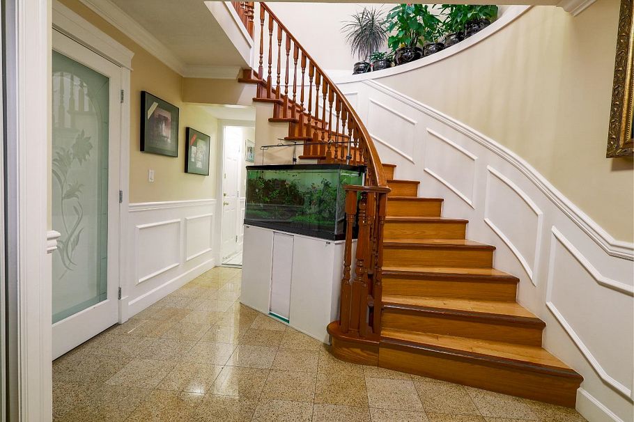 2038 E 40th Avenue Vancouver, BC - 3