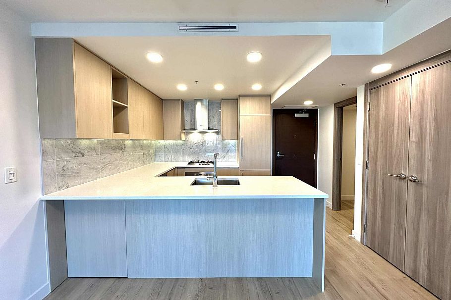 911 455 SW Marine Drive Vancouver, BC - 2