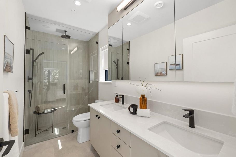 1 2247 Parker Street Vancouver, BC - 21