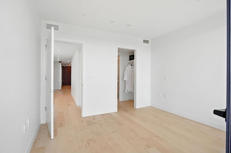 703 135 E 13th Street North Vancouver, BC - 23