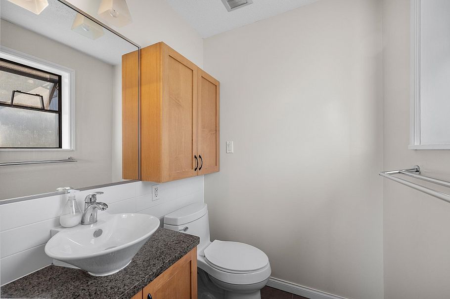 3276 W 21st Avenue Vancouver, BC - 23