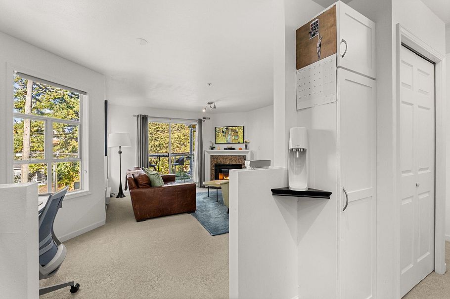 202 1537 Charles Street Vancouver, BC - 11