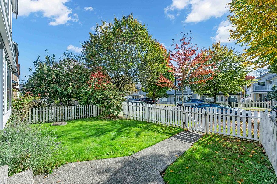 3529 Napier Street Vancouver, BC - 36