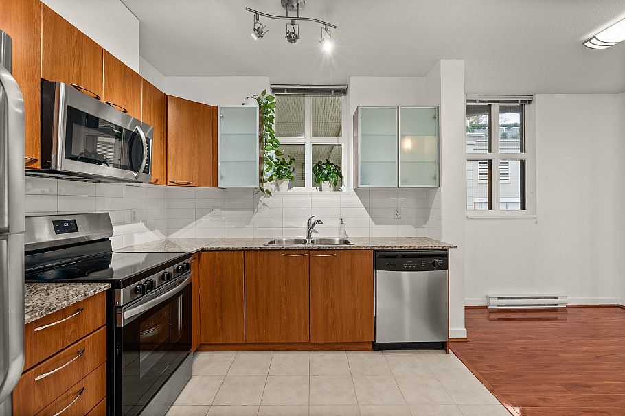 1468 Cedar Cottage Mews Vancouver, BC - 9