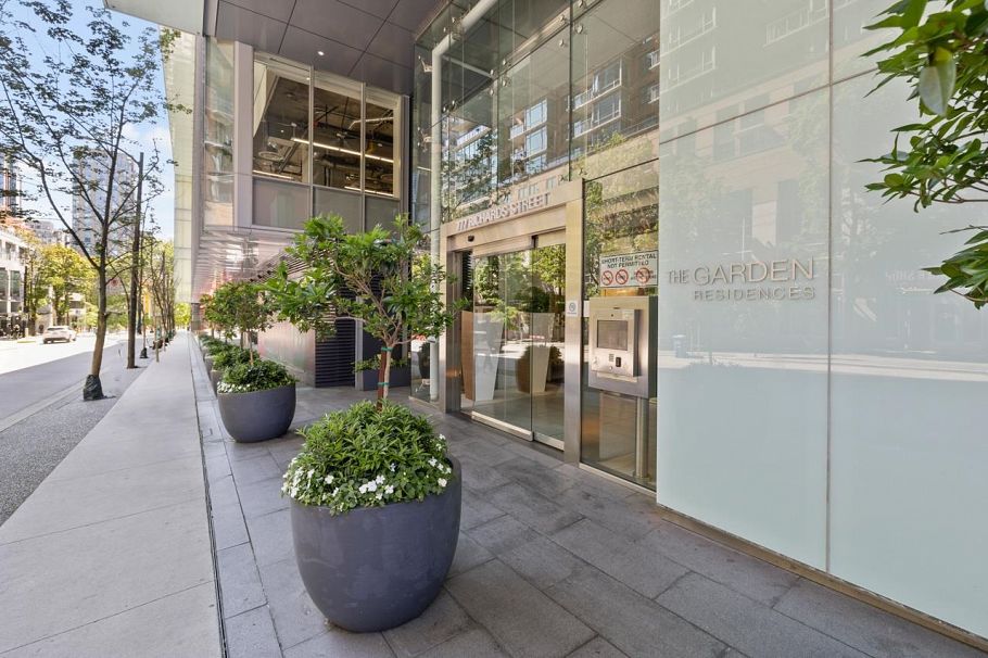 4202 777 Richards Street Vancouver, BC - 30