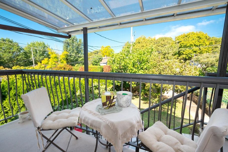 2155 W 15th Avenue Vancouver, BC - 10