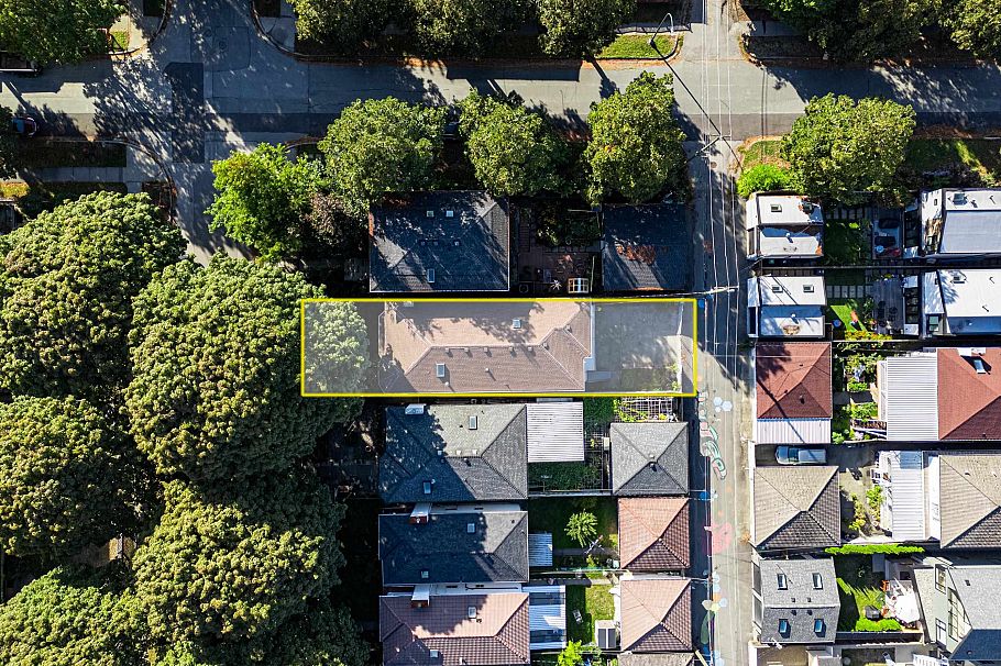 511 E 19th Avenue Vancouver, BC - 37