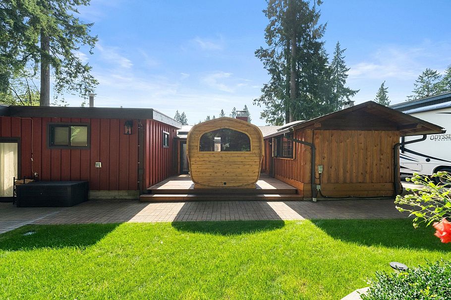 2540 Boswell Avenue North Vancouver, BC - 30