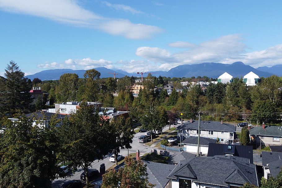 #1 2522 E 15th Avenue Vancouver, BC - 25