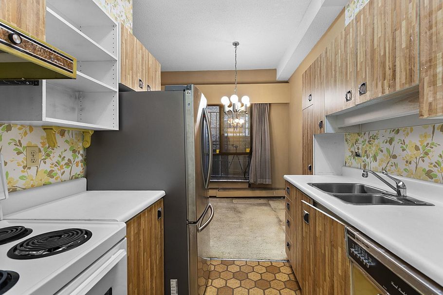 204 1345 W 15th Avenue Vancouver, BC - 10