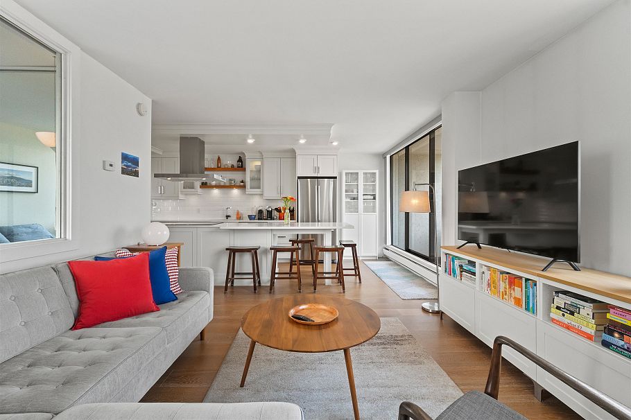 2204 1816 Haro Street Vancouver, BC - 11