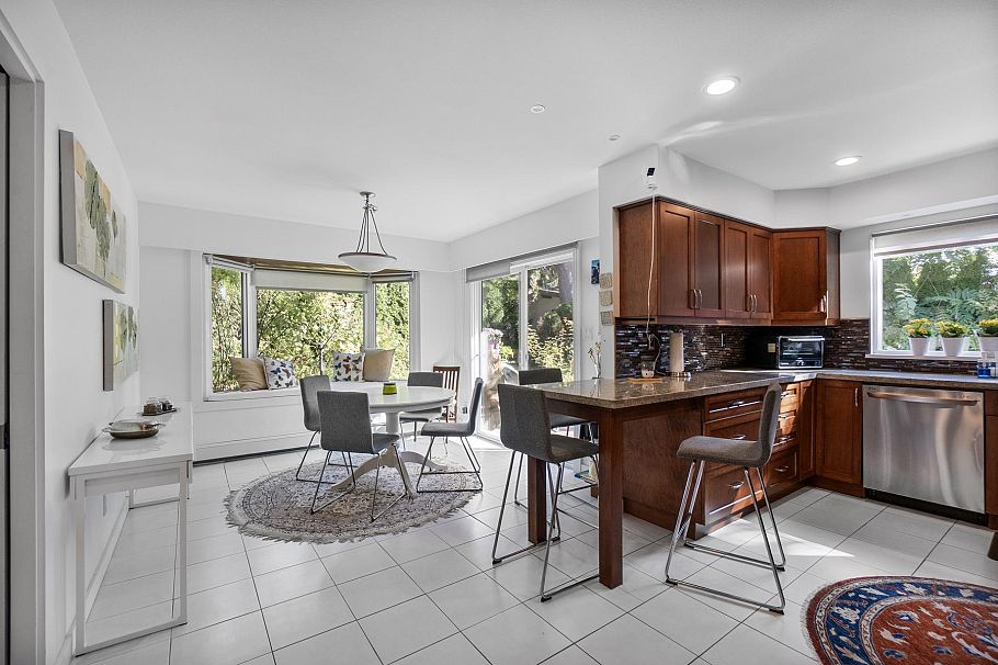 815 E 29th Street North Vancouver, BC - 17