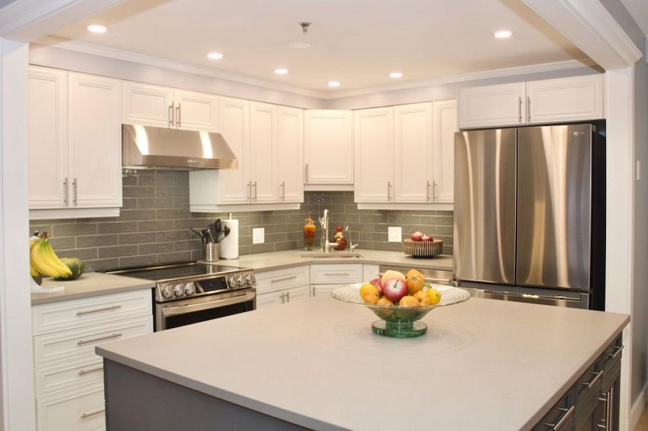 102 1132 Haro Street Vancouver, BC - 2