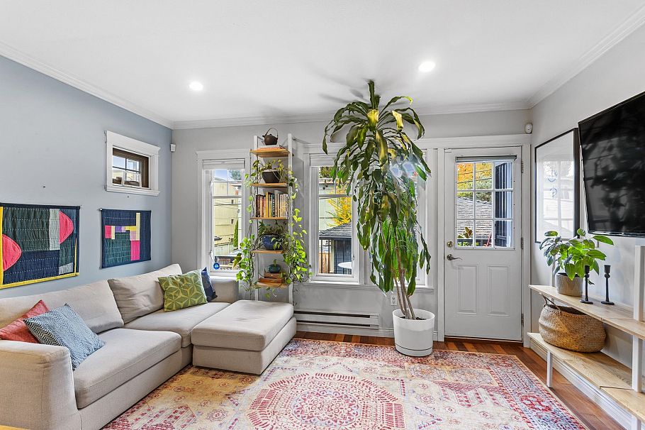 1743 Frances Street Vancouver, BC - 1