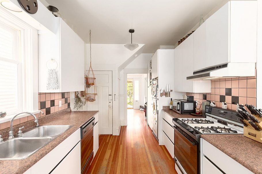 2025 Charles Street Vancouver, BC - 16