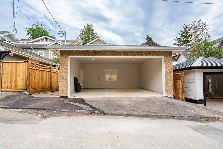2561 W 2nd Avenue Vancouver, BC - 7