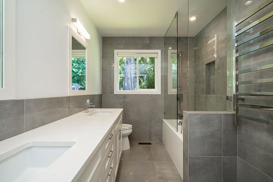 1358 E 14th Street North Vancouver, BC - 23