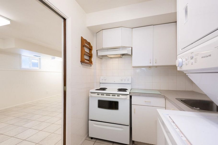 2155 W 15th Avenue Vancouver, BC - 34