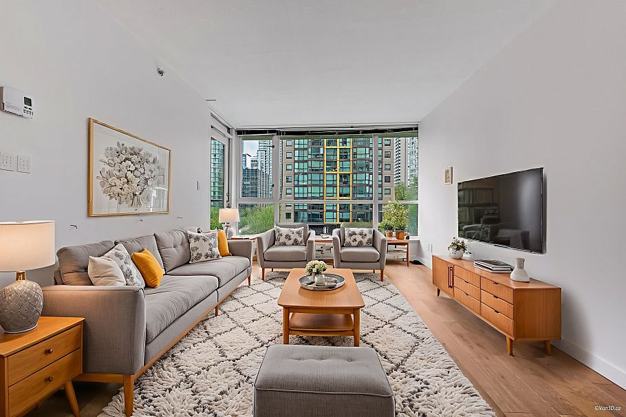 701 1420 W Georgia Street Vancouver, BC - 1