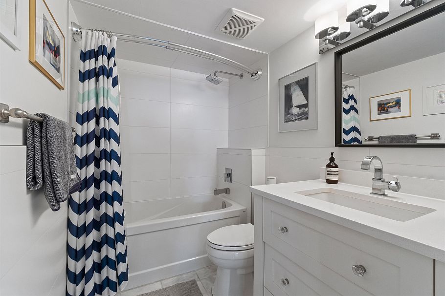 2204 1816 Haro Street Vancouver, BC - 17